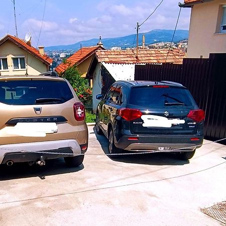 Apartament Garden Free Parking Sarajewo Zewnętrze zdjęcie