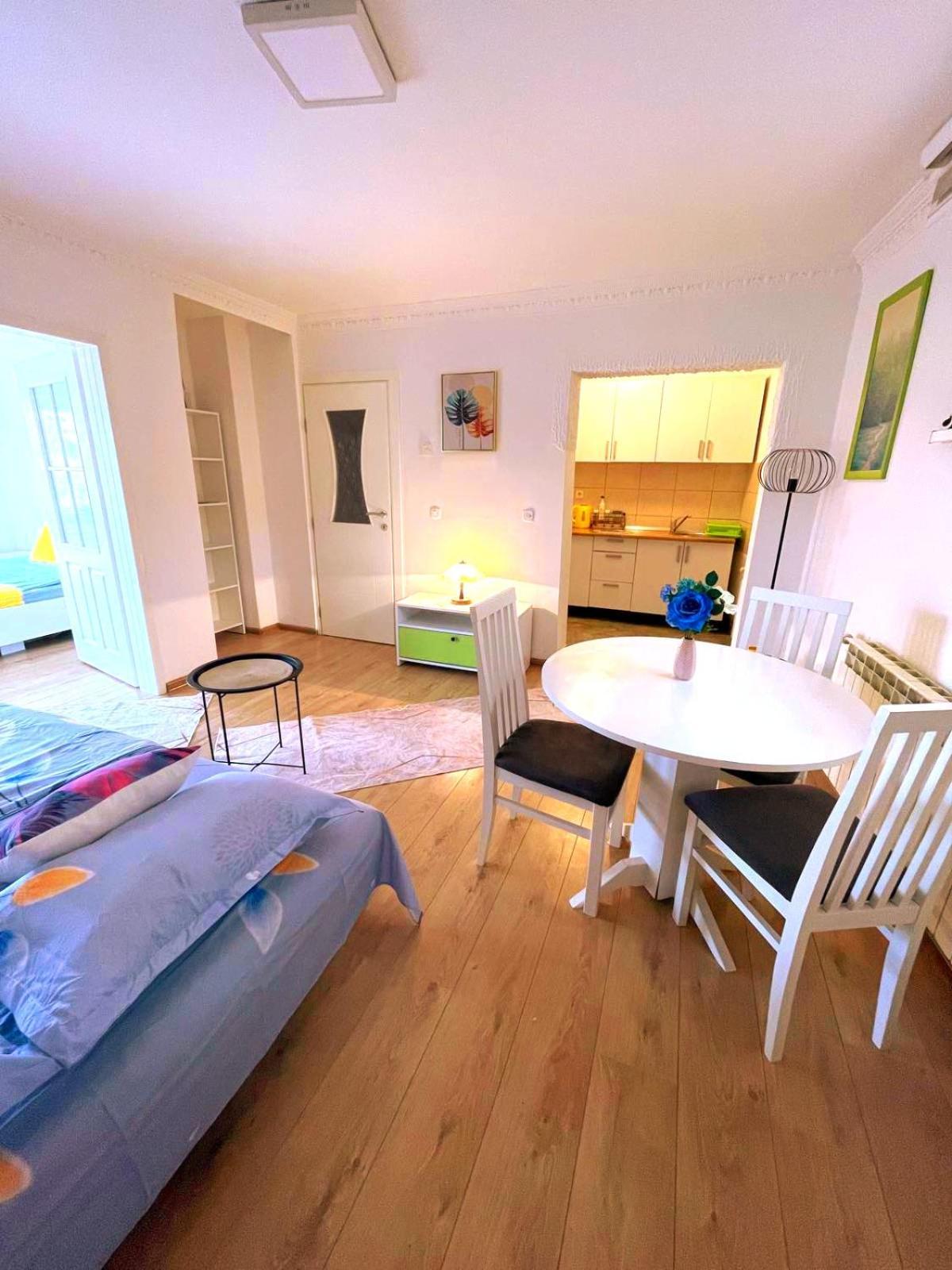 Apartament Garden Free Parking Sarajewo Pokój zdjęcie